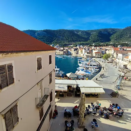 Apartment Riva 2 *
